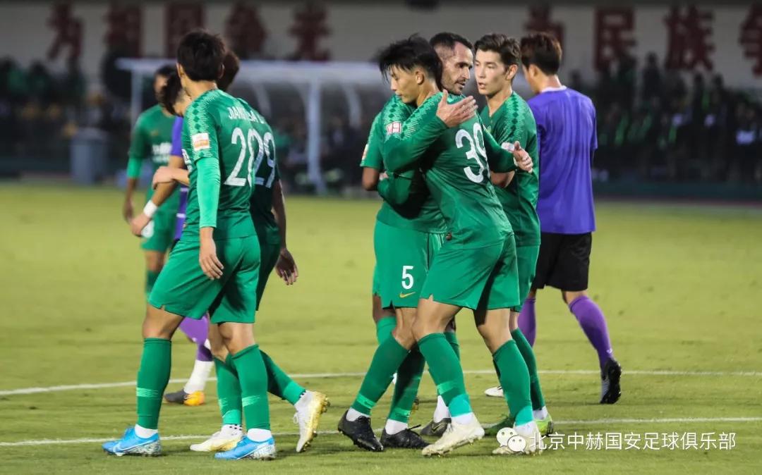  曼联青训小将梅开二度抢镜  